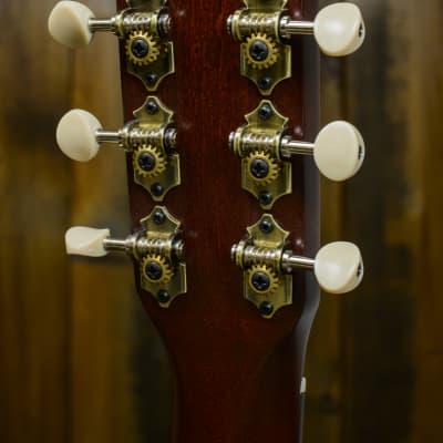 Art & Lutherie Roadhouse A/E - Bourbon Burst image 5
