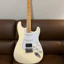 MIM Fender Stratocaster 1995 Arctic White