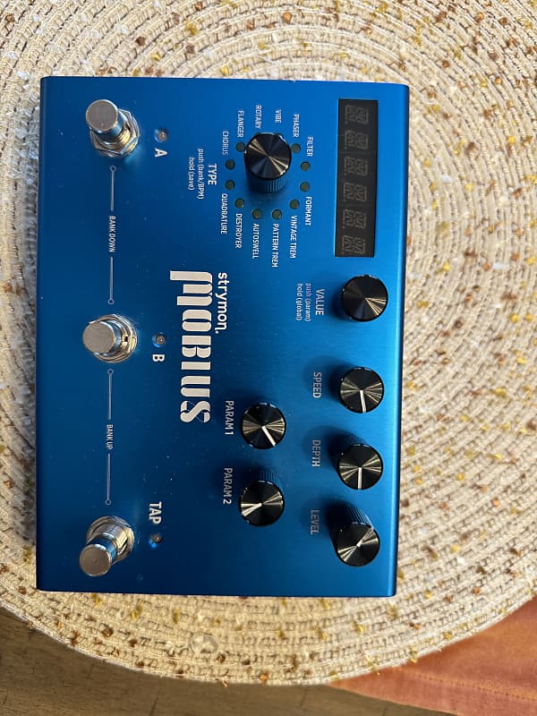 Strymon Mobius