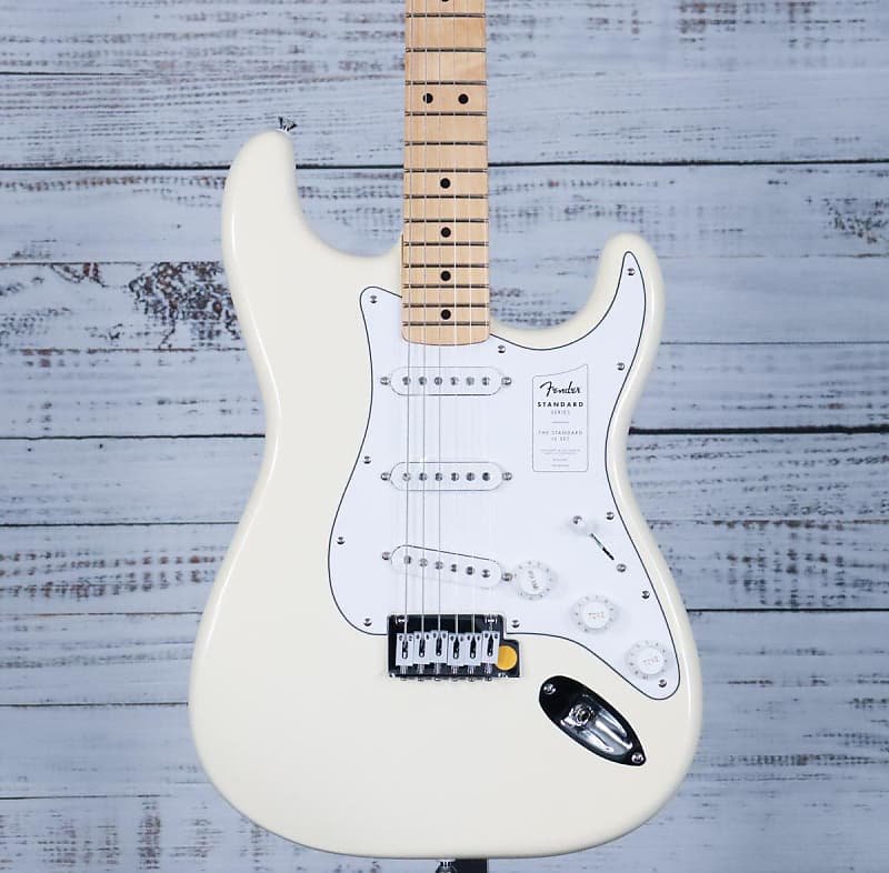 ギター Fender Mexico Stratocaster standard Fender Standard Stratocaster 2006 - 2017 | Reverb