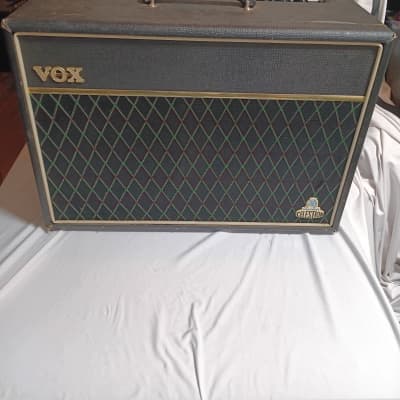 Vox Cambridge 30 Reverb Twin Model V9320 30-Watt 2x10 Guitar Combo