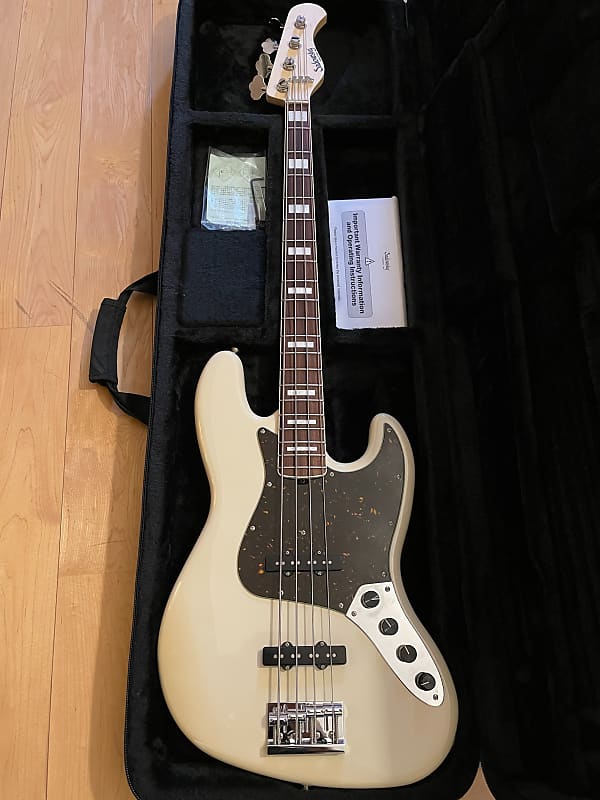 Sadowsky Metroline UV70 Sunburst – Chicago Music Exchange
