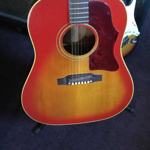 Gibson J-45 Acoustic Guitar 1967 Cherry Sunburst image 2