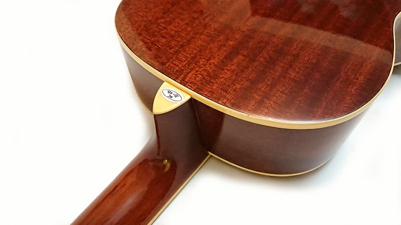 S.YAIRI YM17 Parlour Acoustic Guitar Finished in Vintage