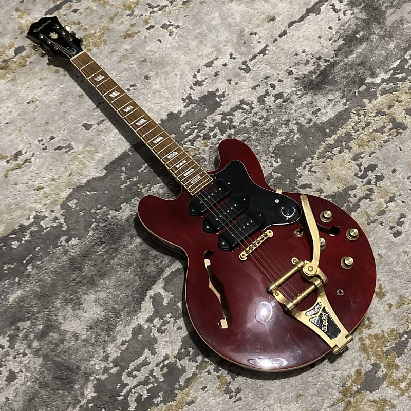 Epiphone Riviera Custom P-93