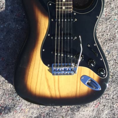 Fender Stratocaster 1979 Sunburst Rosewood Fingerboard image 2