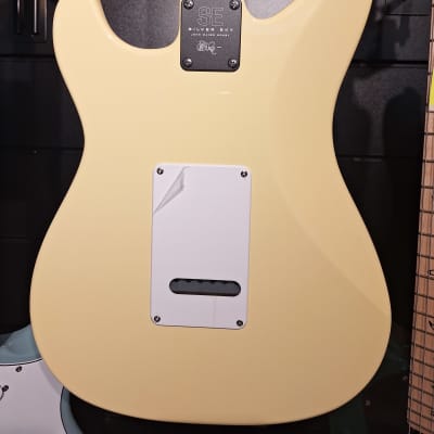 PRS SE Silver Sky Moon White image 4