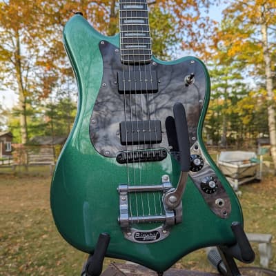 Fender shop maverick dorado