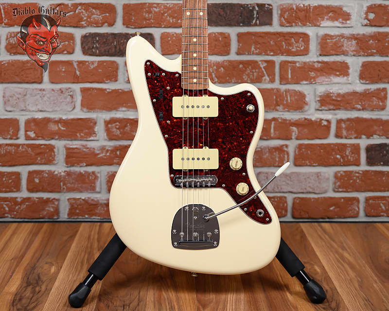 Fender Vintera '60s Jazzmaster | Reverb Canada