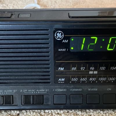 Radio despertador FM RC-800