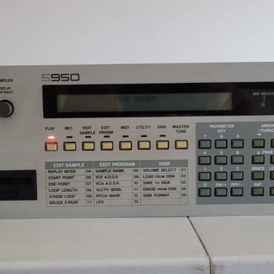 Akai S950 MIDI Digital Sampler - Free Shipping US & Canada