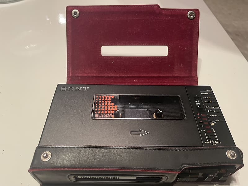 Sony WM-D6C Professional Walkman Portable Stereo Cassette Recorder (1985 -  2002)