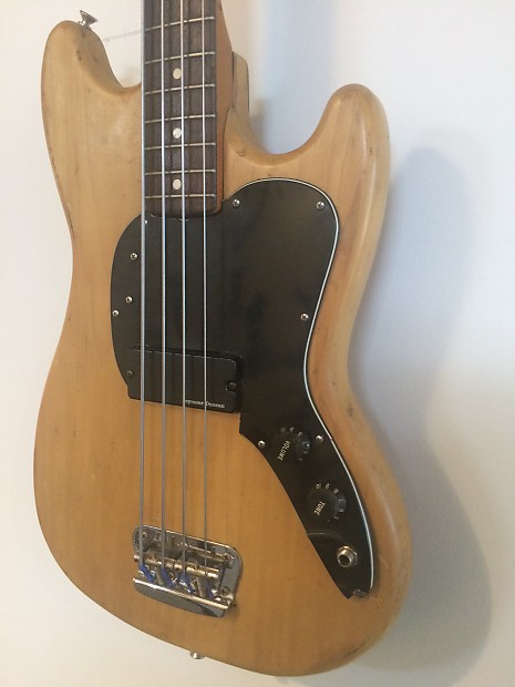 1977 fender sales musicmaster bass