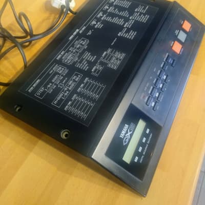 Yamaha QX5 - 8 Track MIDI Sequencer Recorder (Used) image 3