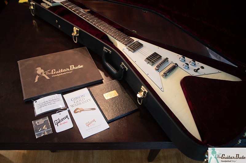 The Guitar Dude Exclusive - Gibson Custom Shop '67 Flying V