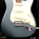 2021 Fender Deluxe Roadhouse Stratocaster Electric Guitar Pau Ferro Fingerboard Mystic Ice Blue w/gigbag