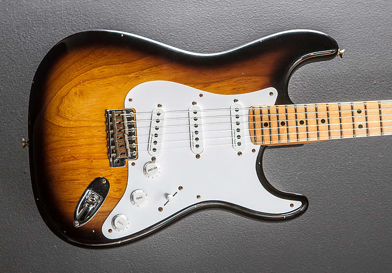 Eric Clapton Signature Stratocaster® Journeyman Relic®