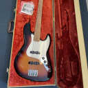 Fender Fretless Jazz Bass (mint) 4 string w tweed hard case