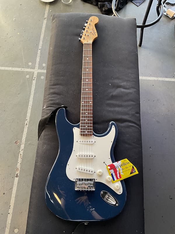 Squier Bullet | Reverb