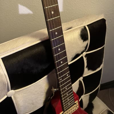 Austin Hatchet  travel guitar  1981  - Red image 6