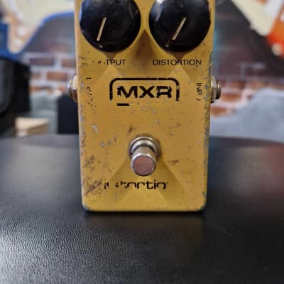 ギター MXR M-104 Distortion + Amazon | MXR M-104 Distortion+ バンドル MXR 10フィート 計器