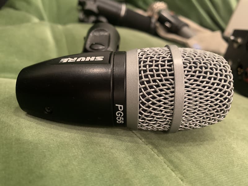 Shure PG56-LC Cardioid Swivel-Mount Dynamic Snare/Tom Microphone w/A50D  Mount