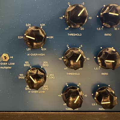 Tube-Tech SMC-2B Stereo Multiband Compressor 2010s - Blue image 2