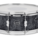 DW Performance Series 5.5x14" Maple Snare Drum Black Diamond Finish Ply