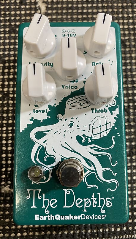 EarthQuaker Devices The Depths