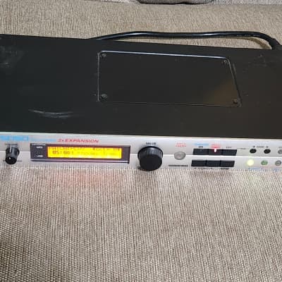 Roland XV-5050 64-Voice Digital Synthesizer Module 2002 - 2004 - Silver