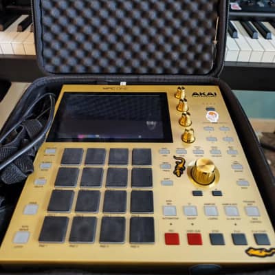 Akai MPC One Standalone MIDI Sequencer Gold Edition