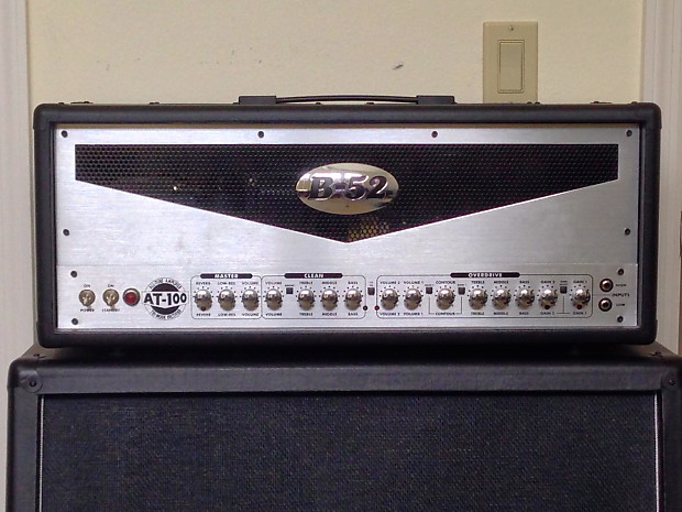 B52 amp head outlet