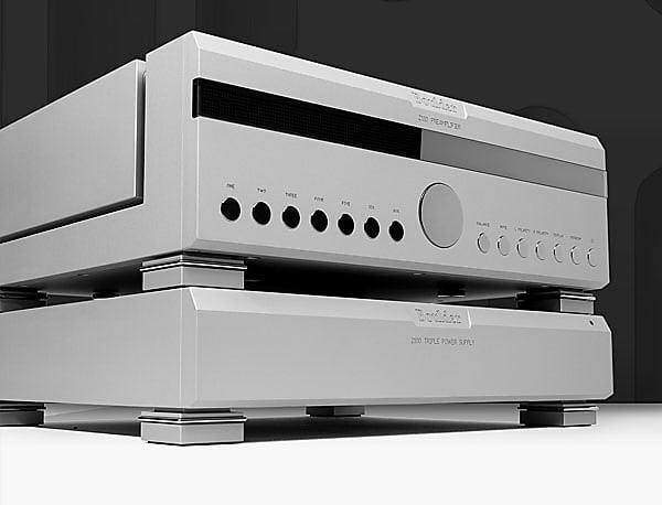 Boulder 2110 Pre-amplifer - Silver  			