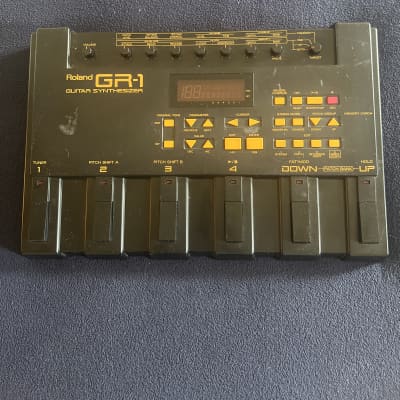 Roland GR-1 Guitar Synthesizer 1992 - 1996 - Black