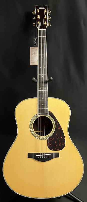 Yamaha LL-16 ARE Dreadnought Acoustic-Electric Guitar Gloss