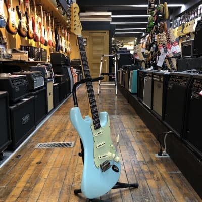Fender Custom Shop Limited Edition '59 Stratocaster Journeyman Relic Super Faded Aged Daphne Blue w/Hard Case image 5