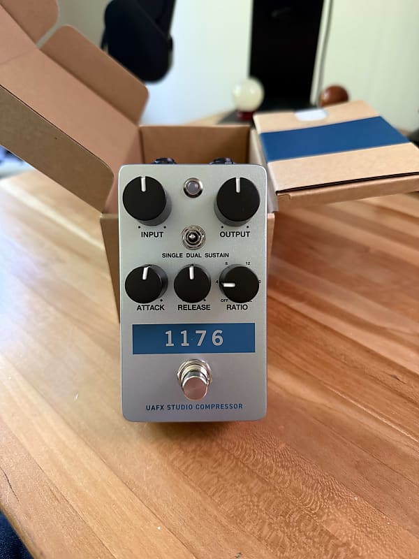 Universal Audio 1176 Studio Compressor | Reverb