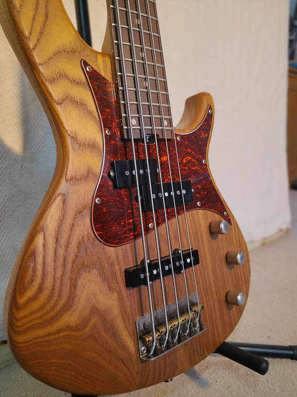 Aria Pro II 313MK2/5 Detroit 5 String Bass w/ Hardshell Reverb