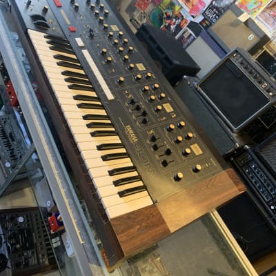 Yamaha CS-40M Duophonic Synthesizer 1979 - 1986 - Black