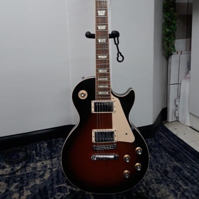 Gibson Traditional w/ Gibson Case - Consignment image 2