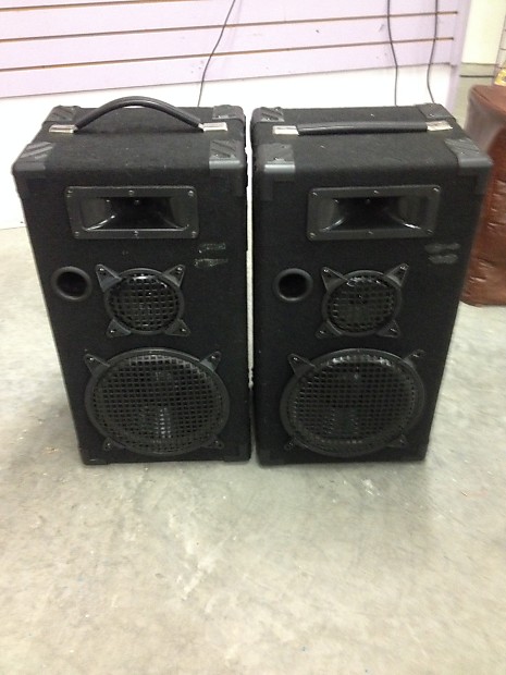 Podium pro audio studio series speakers top