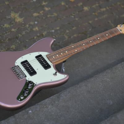 Fender Player Mustang® 90 + Hardshell Case - Burgundy Mist