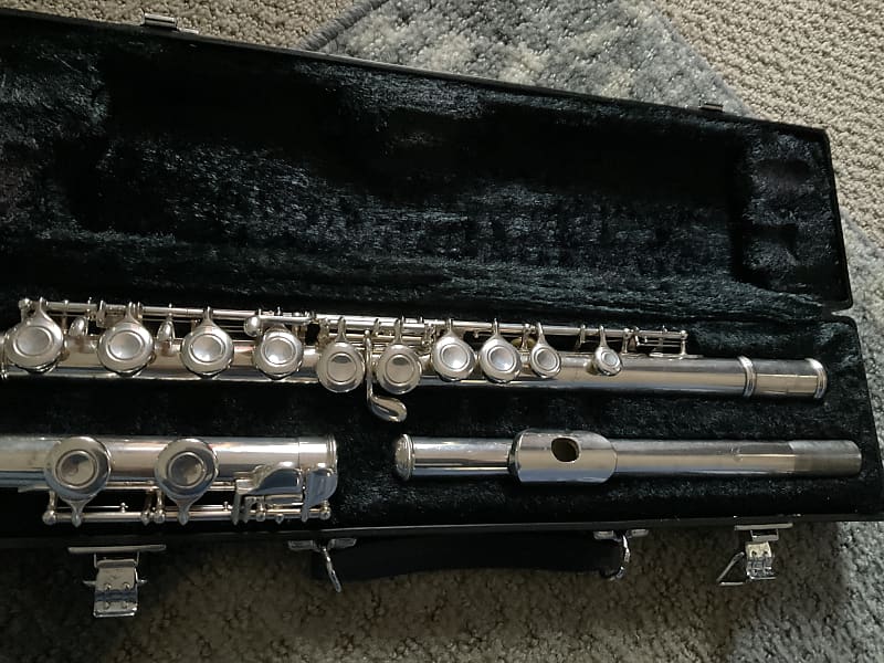 Yamaha Silverplated Closed Hole Flute NEW PADS | Reverb