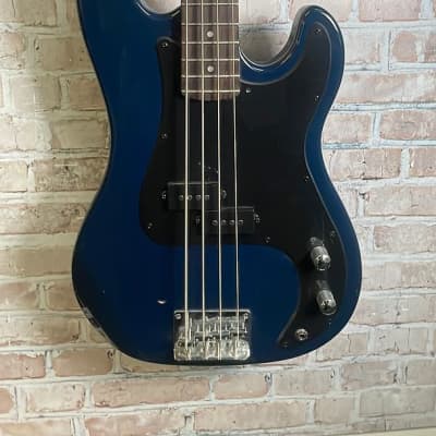 Silvertone J Bass Bass Guitar (Nashville, Tennessee) image 2