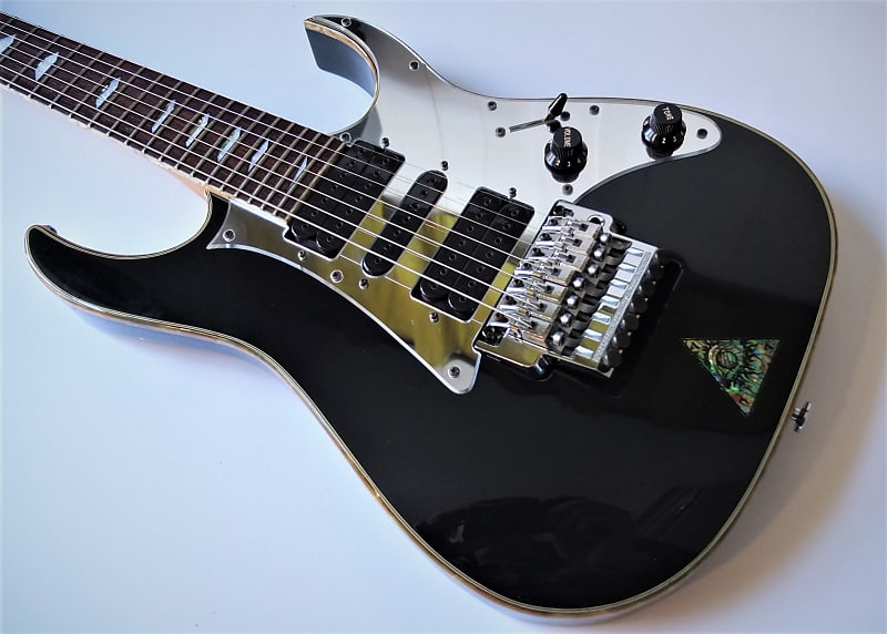Ibanez Universe UV777P - Made in Japan - Steve Vai Signature