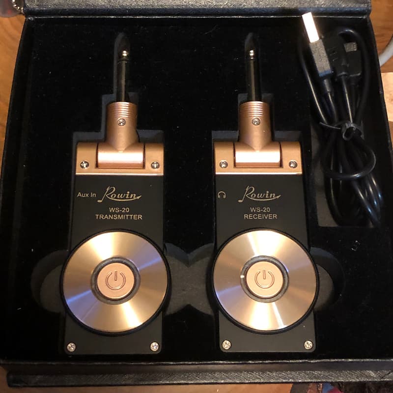 Rowin Golden Plug 2.4G Rechargeable Guitar Wireless Reverb