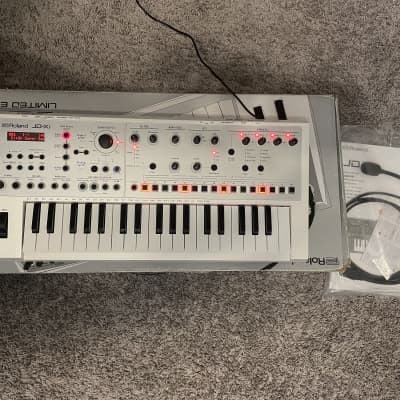 Roland JD-Xi 37-Key Analog/Digital Crossover Synthesizer 2015 - Present - White