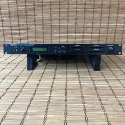 Roland R-8M • Total Percussion Sound Module • Rackmount Electronic Drums • 1980s made in Japan