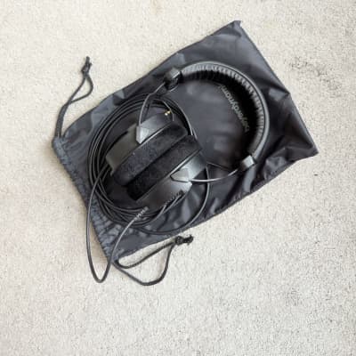 Beyerdynamic DT 990 Pro 250 Ohm Open-Back Over-Ear Monitoring Headphones Black Edition image 11