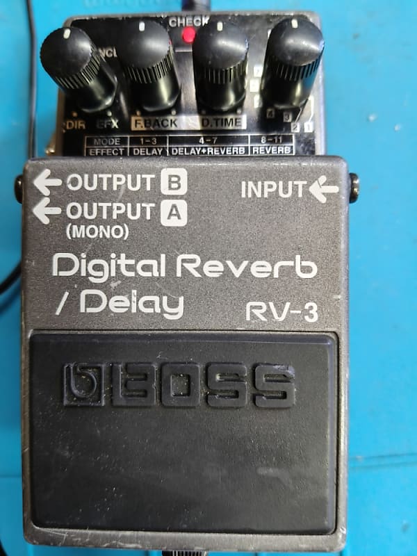 ギター BOSS RV-3 Digital Reverb / Delay rv3_main.jpg